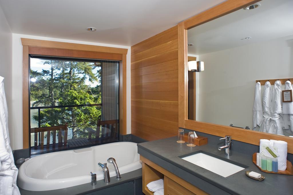 Wickaninnish Inn Tofino Room photo